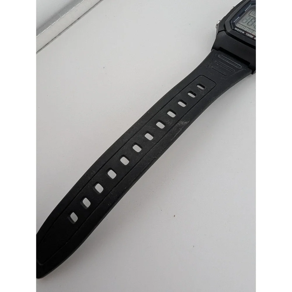 Casio W800H-1AV Mens Digital Sports Watch Black Resin Band- New Battery